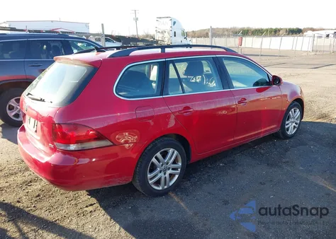 2011 Volkswagen Jetta Sportwagen 2.0L Tdi from USA, damaged, VIN 3VWPL8AJ4BM601369